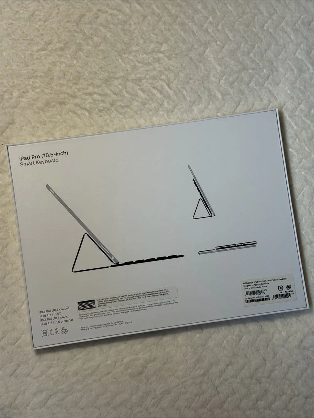 Apple Smart Keyboard iPad Pro 10.5-inch - US English- Black - New - Open Box